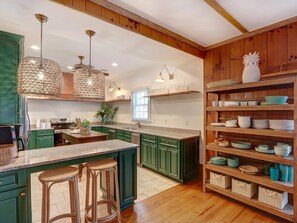 House, Multiple Beds (Elsewhere on Tybee) | Private kitchen