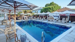 Townhouse (The Red Door Estate on Monterey) | Basseng