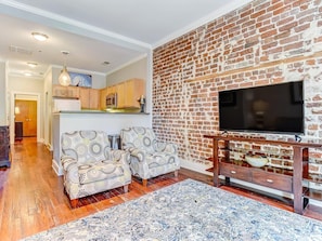 Apartamento, várias camas (Bay Street Loft Unit 203) | 1 quarto