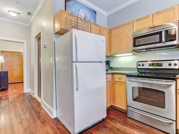 Apartment, Multiple Beds (Bay Street Loft Unit 203) | Private kitchen