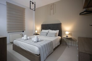 2 Schlafzimmer, Schreibtisch, Reisekinderbett, WLAN