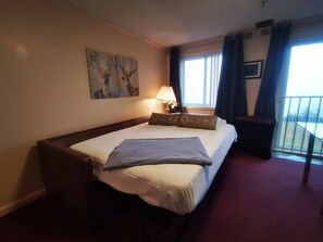 1 bedroom, free WiFi, bed sheets, wheelchair access - ❤️ML first floor Ski In/Out Condo.Slope side,Long rang view 15% off ski rentals  (Snowshoe)