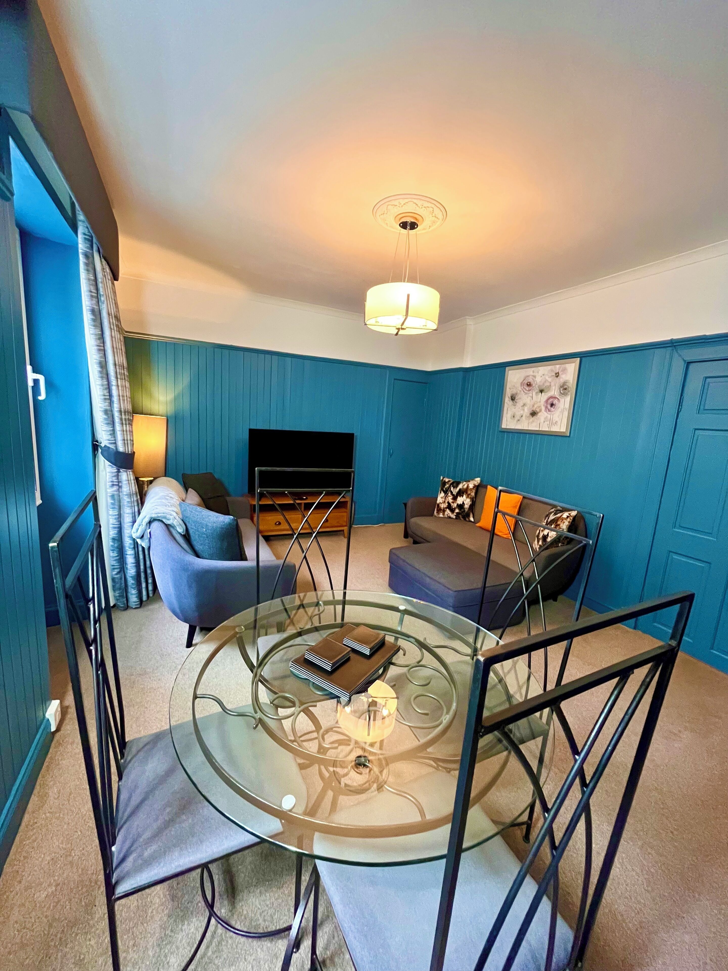 Apartemen Desain, 2 kamar tidur | Makan di kamar