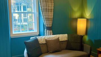 Apartemen Desain, 2 kamar tidur | Area keluarga | TV