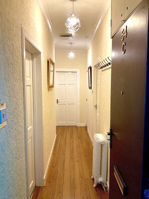 Hallway - Old Spittal Hospital Apartment (Stirling)