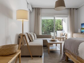 Iron/ironing board, Internet, bed sheets - Studio in Medina Garden for 2 people | 332 (Puerto Banús - Marbella)