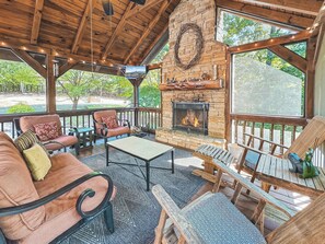 Property grounds - Tumnus Ridge - Mountain View | Super Dog Friendly | Hot tub | Fire Pit (Morganton)