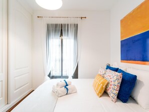 2 chambres, fer et planche à repasser, accès Internet, draps fournis