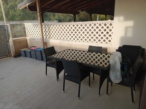 Outdoor dining - House of Angels 150m from the sea (Punta Prosciutto)