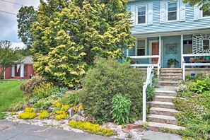 Exterior - Charming Abode w/ Patio - Walk to Town + River! (Stockton)