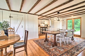 Dining - Renovated Farmhouse < 1 Mile to Okemo Mountain! (Ludlow)