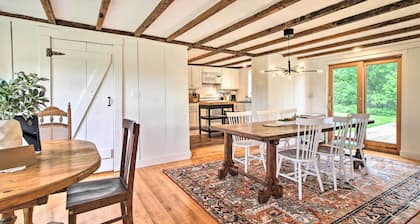 Renovated Farmhouse < 1 Mile to Okemo Mountain!