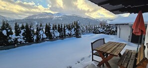 Outdoor dining - Exclusive Villa Tirol (Fieberbrunn)
