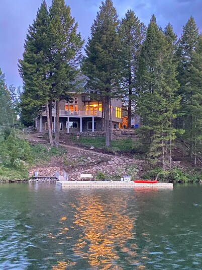 Driftwood Lodge on Henry's Lake - 10 bedroom 7 bathroom home