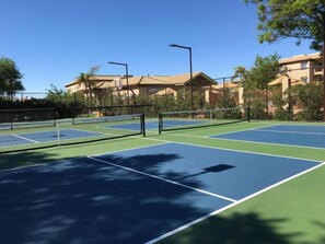 Sports court - Scottsdale Villa Mirage 1 bedroom -no resort fee (Scottsdale)