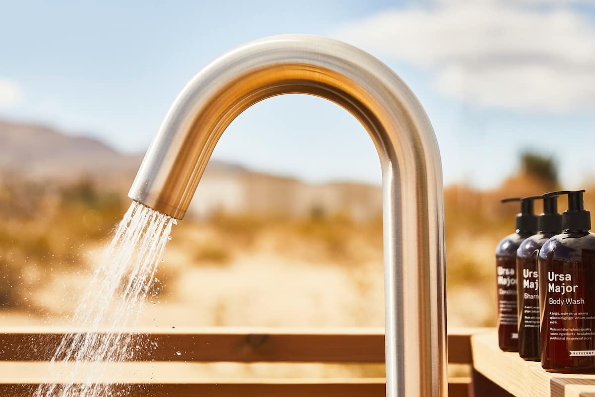 Suite (Vista Airstream Outdoor Shower) | Laptop workspace, free WiFi, bed sheets