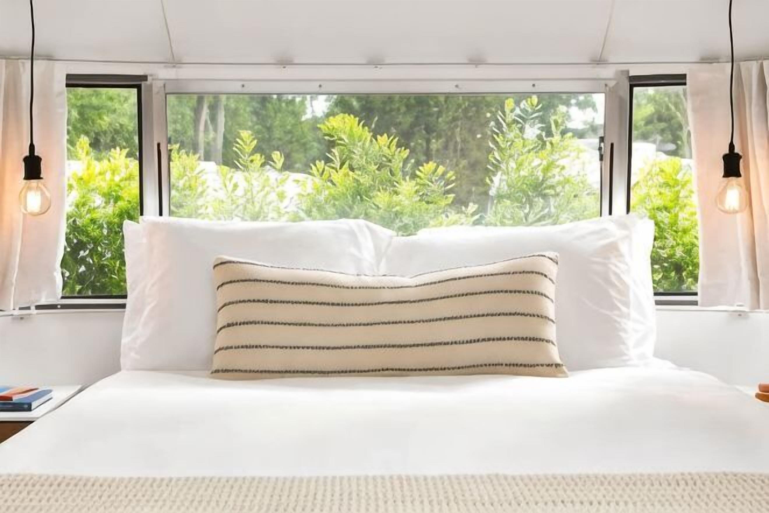 Laptop workspace, free WiFi, bed sheets