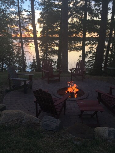Crystal Clear Beautiful Deer Lake 5 Bdrm Gorgeous Northwoods Cabin Finnish Sauna 