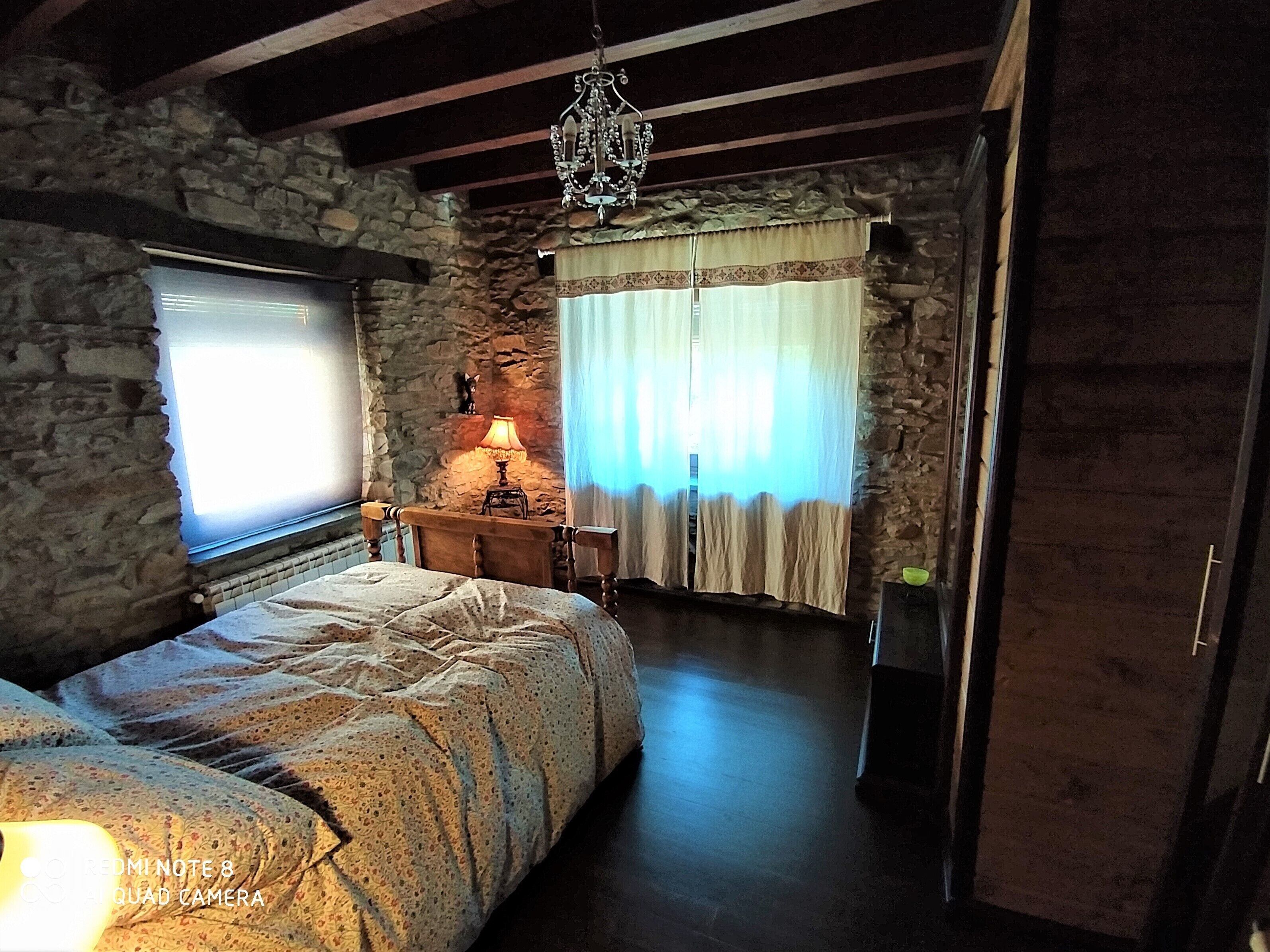 4 dormitoris, planxa i posts de planxar, wifi i roba de llit 