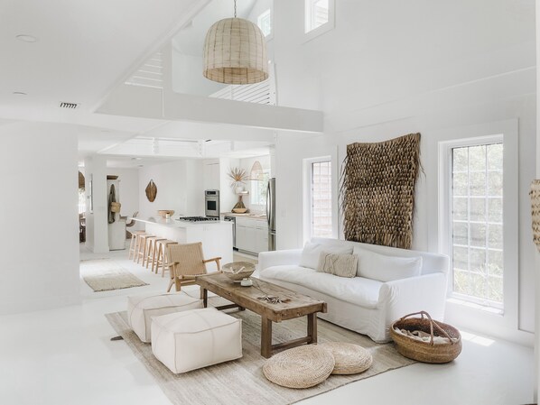 Smart TV, fireplace - Canal-front home, a few blocks to beach & Seaside, fire table, chic beach setup (Santa Rosa Beach)