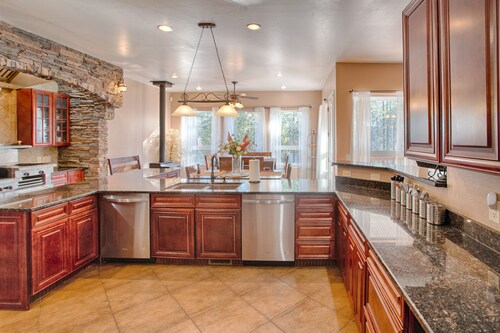 Family & Friends White Mountain Retreat