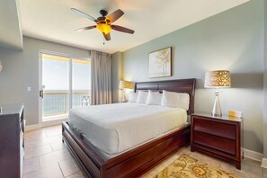 2 bedrooms, iron/ironing board, Internet, bed sheets