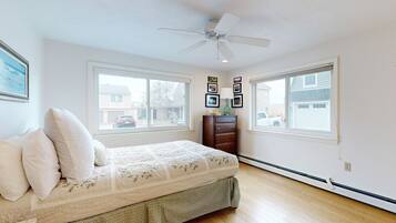 6 sovrum, strykjÀrn/strykbrÀda, internet och sÀngklÀder