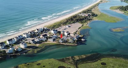 Ocean View, Riverfront Home w/ Marsh Views, 2 Decks, Kayaks - Walk to Beach