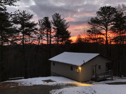 Cabin 3 Fall asleep to the sound of the New River's Song