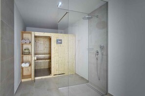 Bathroom - Villa with swimming pool and sauna (Fažana)