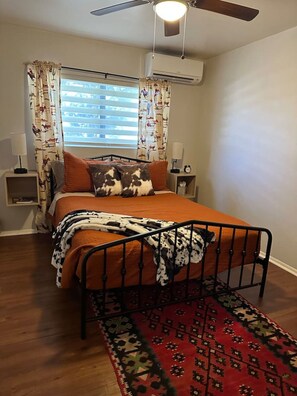 2 bedrooms, desk, iron/ironing board, travel cot