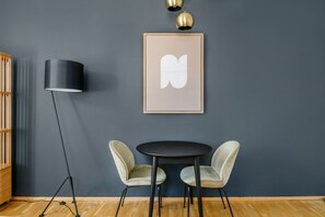 Interior - Bright Favoriten 1BR w/ Elevator, Storage, near dining, U1, by Blueground (Vienna)