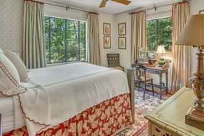 4 Schlafzimmer, Bügeleisen/Bügelbrett, kostenloses WLAN, Bettwäsche