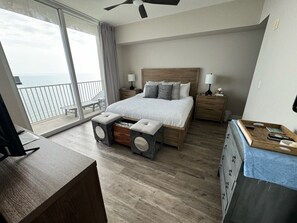 1 bedroom, in-room safe, iron/ironing board, free WiFi