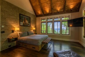 4 chambres, bureau, fer et planche à repasser, accès au Wi-Fi (inclus)