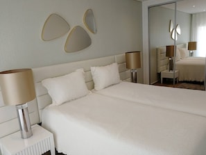 2 quartos, ferros/tábuas de passar roupa, Wi-Fi, roupa de cama