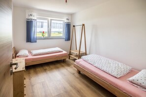 2 bedrooms, free WiFi, bed sheets