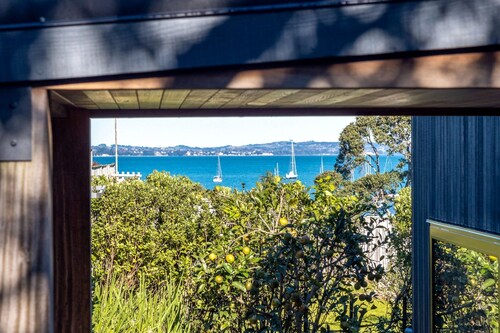 Moa 30 Runga | Stay Waiheke