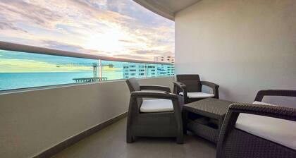Gorgeous views, 2 rooms, AC, Pool, beach, hot showers!