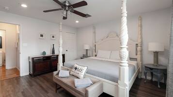 4 bedrooms, desk, iron/ironing board, free WiFi