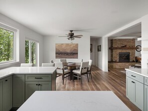Dining - Private Mountain View Home on 2 Acres in Bozeman (Bozeman)