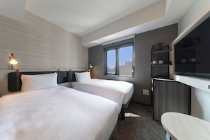 ห้องทวิน, ปลอดบุหรี่ (Riverview) | ตู้นิรภัยในห้องพัก, ผ้าม่านกันแสง, เตารีด/โต๊ะรีดผ้า, Wi-Fi ฟรี