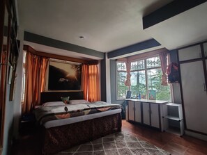 2 Schlafzimmer, Schreibtisch, Bügeleisen/Bügelbrett, kostenloses WLAN