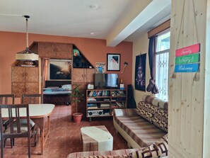Smart TV - Entire Appartment, Mountains, Hill Station, Shimla, Quiet place, Vacation home, (Shimla)