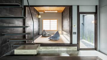 Traditional House, 3 Bedrooms, Kitchen, Garden View (Non Smoking) | In-room safe, individually decorated, individually furnished