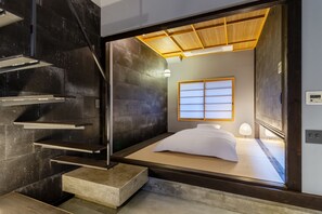 Traditional House, 3 Bedrooms, Kitchen, Garden View (Non Smoking) | In-room safe, individually decorated, individually furnished - Souhi Machiya House (Kyoto)