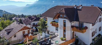 Ferienwohnung "Valentin" mit Bergblick, WLAN, Balkon & Garten