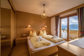 1 bedroom, free WiFi, bed sheets - Holiday Apartment "Mölten" with Mountain View, Wi-Fi, Balcony & Garden (Mölten)