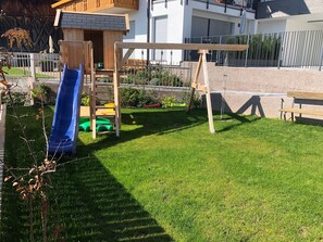 Children's area - Studio 'Meran' with Mountain View, Shared Terrace and Wi-Fi (Mölten)