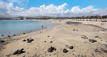 Appartement "Casa Nicole Sea View" avec vue sur mer, piscine, jardin et terrasse